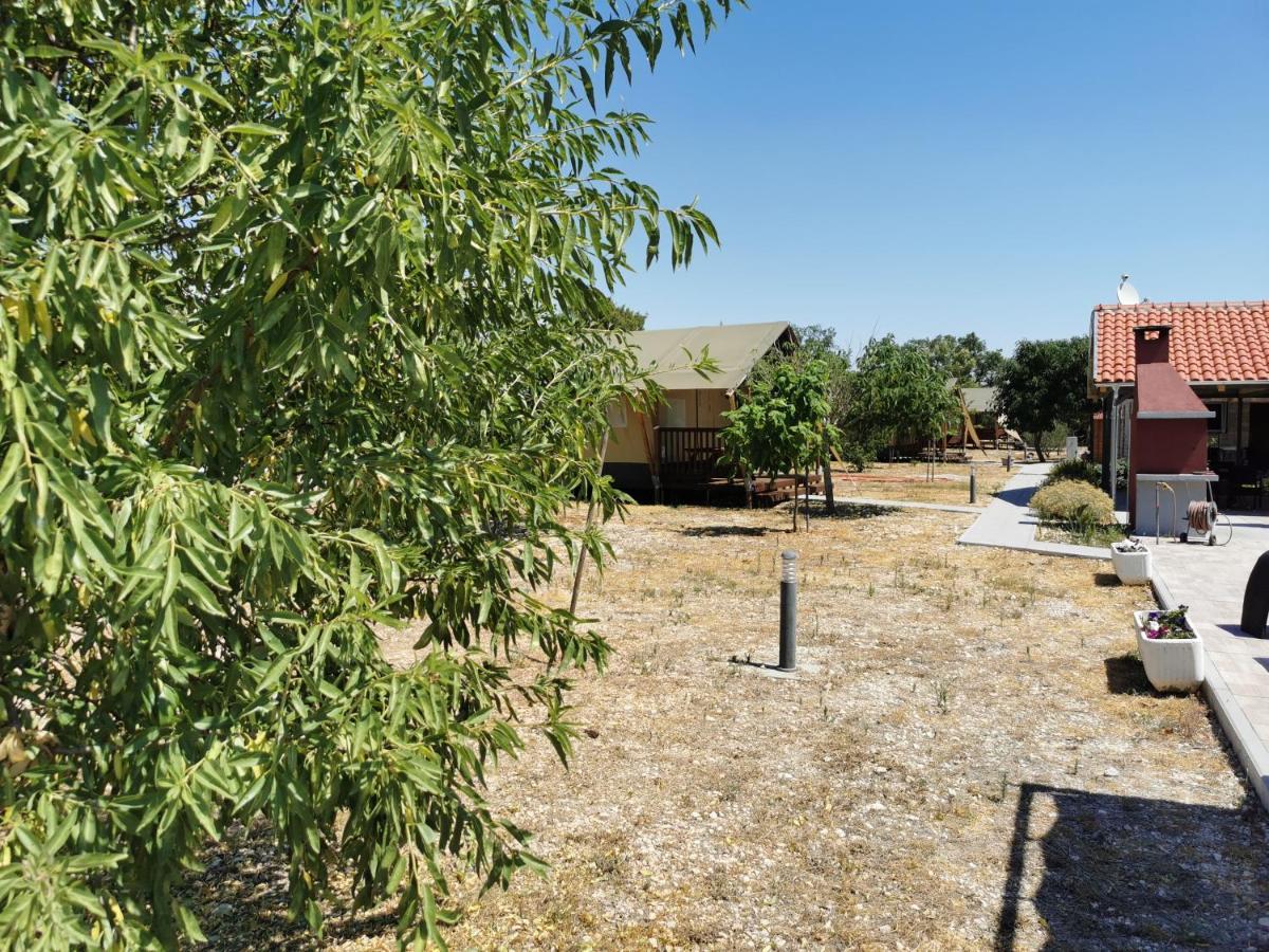 Grande Glamping With Pool Hotel Биоград на Мору Екстериор снимка
