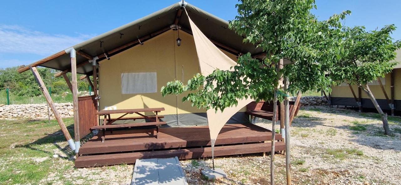 Grande Glamping With Pool Hotel Биоград на Мору Екстериор снимка