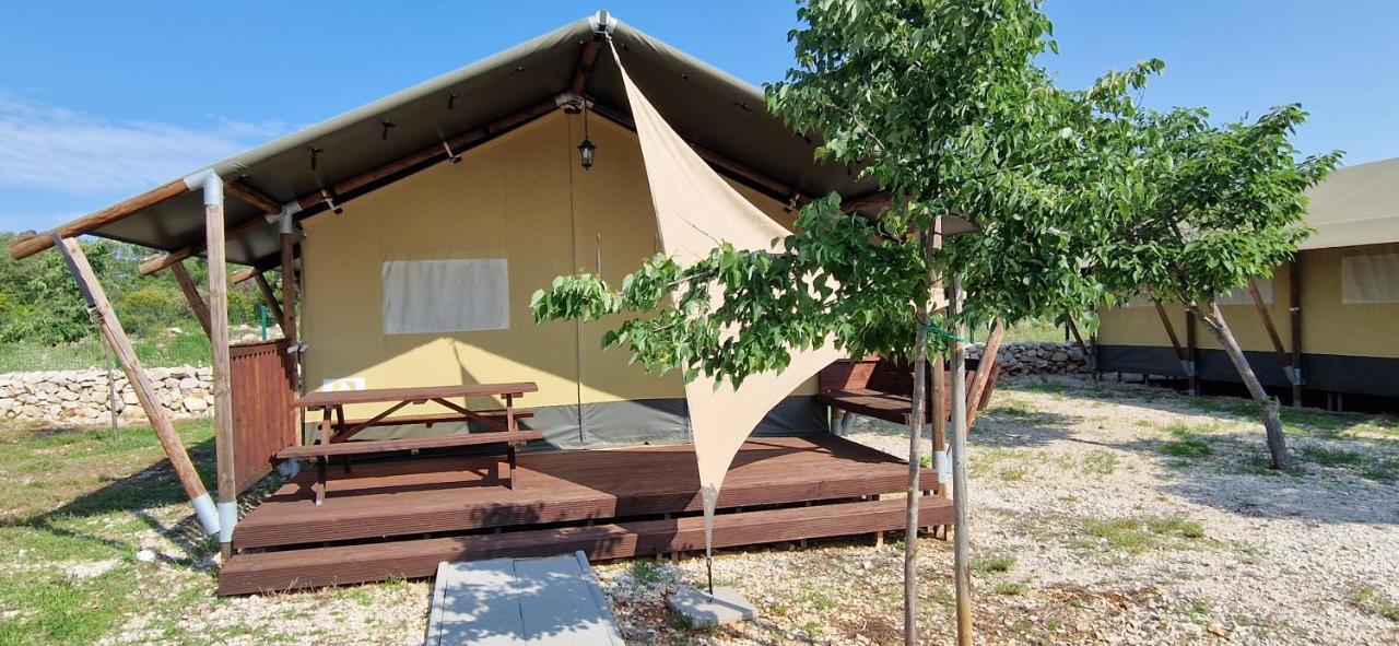 Grande Glamping With Pool Hotel Биоград на Мору Екстериор снимка